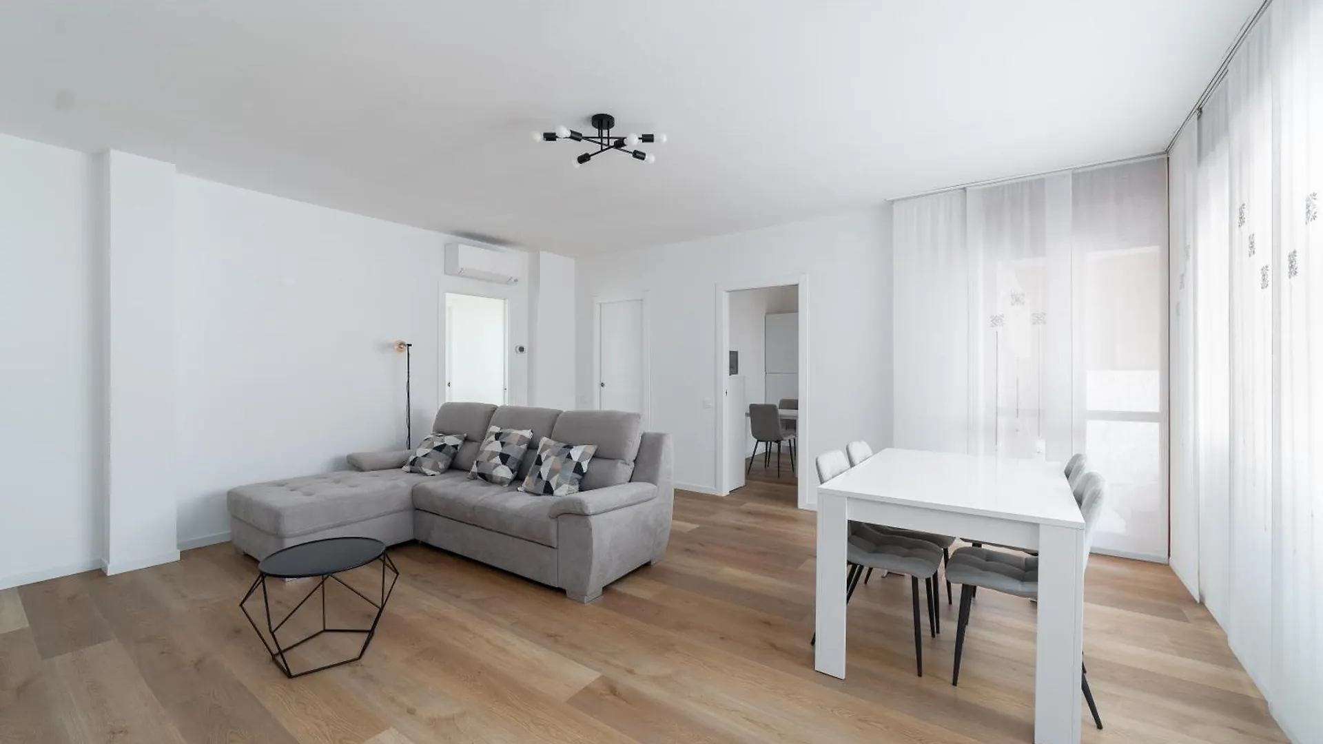 Apartmán Moderno Trilocale Monza Zona Policlinico